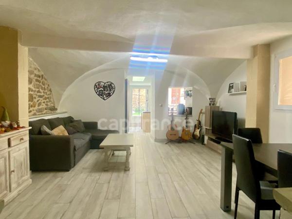 Rare maison de village 120 m² avec cour et terrasse – PAULHAN (34)