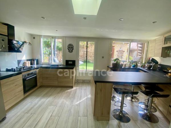 Rare maison de village 120 m² avec cour et terrasse – PAULHAN (34)