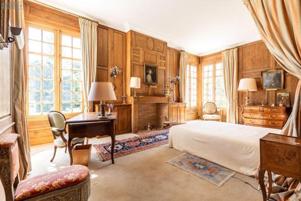 Château à vendre à Gradignan en Gironde (33170), ref : 33010/103   
Centre