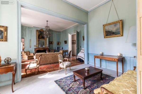 Château à vendre à Gradignan en Gironde (33170), ref : 33010/103   
Centre