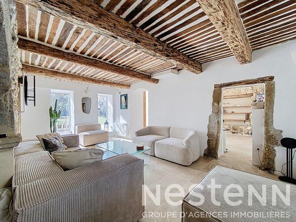 Maison ancienne rénovée 97 m² + terrain 685 m² constructible - Eyguières, hyper-centre, calme, jardin