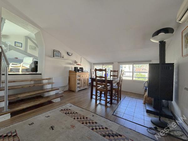 AGEN HYPER CENTRE - Appartement traversant T4 de 81 m² avec 2 chambres quartier du Marché Couvert.