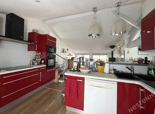 AGEN HYPER CENTRE - Appartement traversant T4 de 81 m² avec 2 chambres quartier du Marché Couvert.