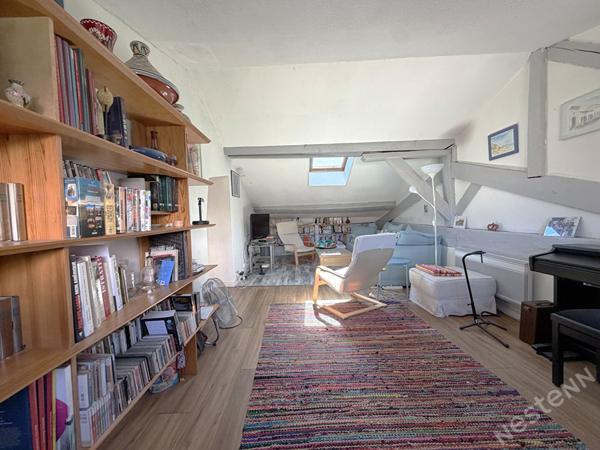 AGEN HYPER CENTRE - Appartement traversant T4 de 81 m² avec 2 chambres quartier du Marché Couvert.