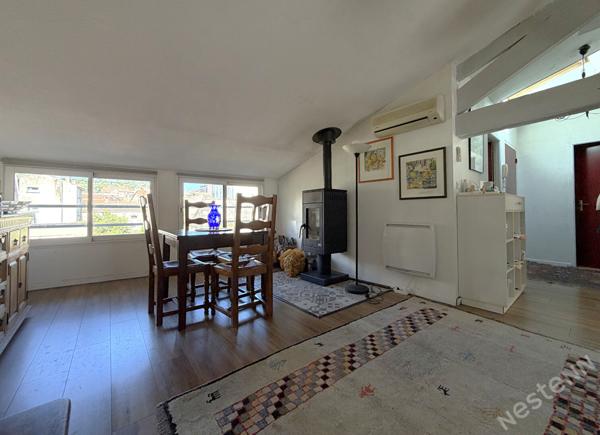 AGEN HYPER CENTRE - Appartement traversant T4 de 81 m² avec 2 chambres quartier du Marché Couvert.