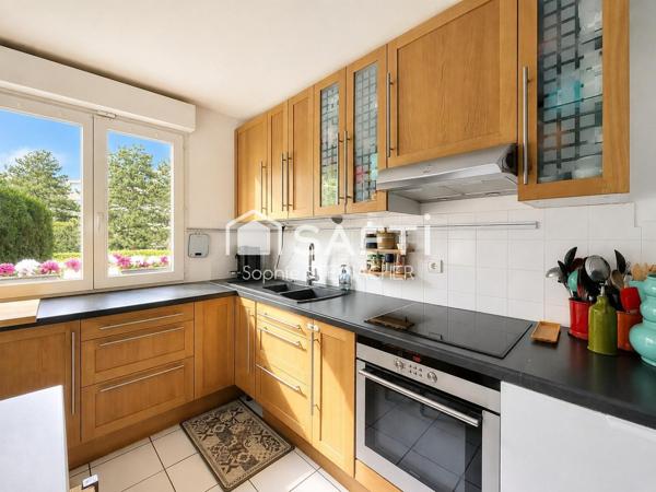 Appartement 3 chambres avec jardin, box, parking
