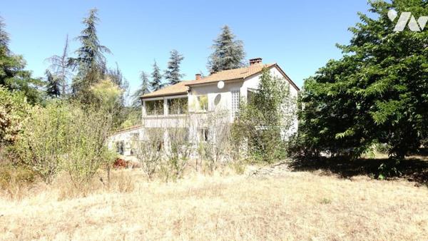 Maison avec fort potentiel aux Duyes, 