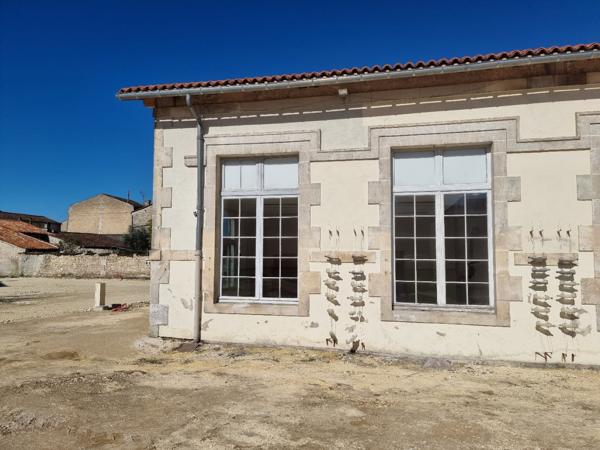 ENSEMBLE IMMOBILIER A RENOVER