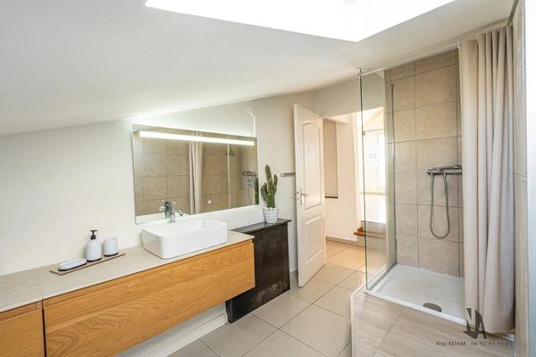 Appartement T4 de 100m2 -vue mer panoramique-la Bretagne Saint-Denis