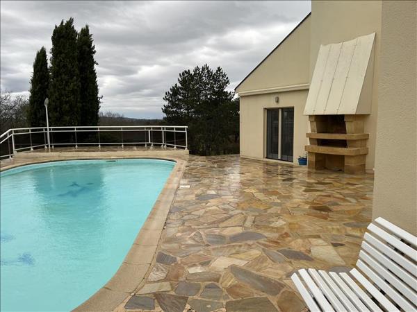 Maison à vendre |  Cosnac |  7 pièces | 288 m²