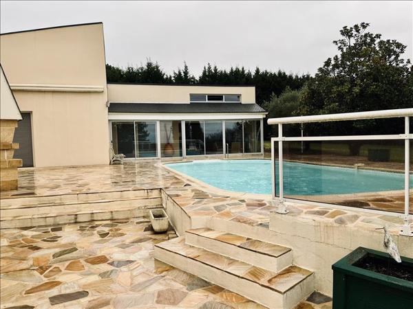 Maison à vendre |  Cosnac |  7 pièces | 288 m²