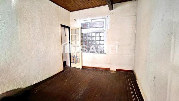 Maison de ville à rafraichir au centre de Lavaur