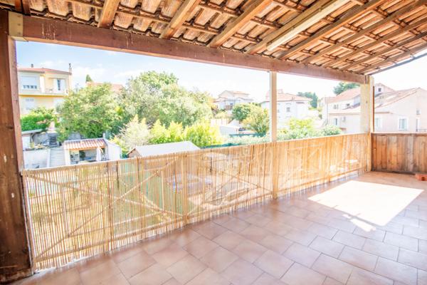 L’art de vivre atypique : appartement avec mezzanine et terrasses