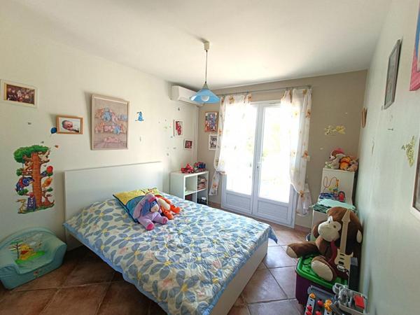 À Vendre, exceptionnel, en exclusivité, Maison Familiale de 205 m² avec Piscine à Débordement et Terrain Boisé de 13000 m²