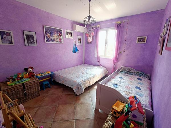 À Vendre, exceptionnel, en exclusivité, Maison Familiale de 205 m² avec Piscine à Débordement et Terrain Boisé de 13000 m²