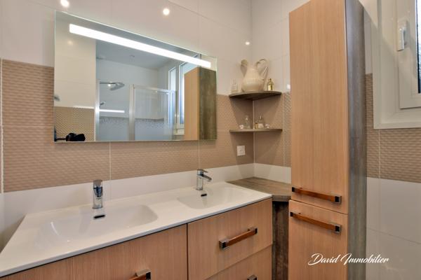 VILLA 3 FACES - 320 m2 + TERRAIN CONSTRUCTIBLE