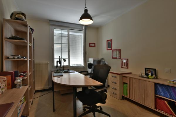 VILLA 3 FACES - 320 m2 + TERRAIN CONSTRUCTIBLE