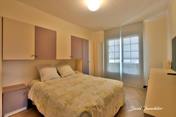 VILLA 3 FACES - 320 m2 + TERRAIN CONSTRUCTIBLE