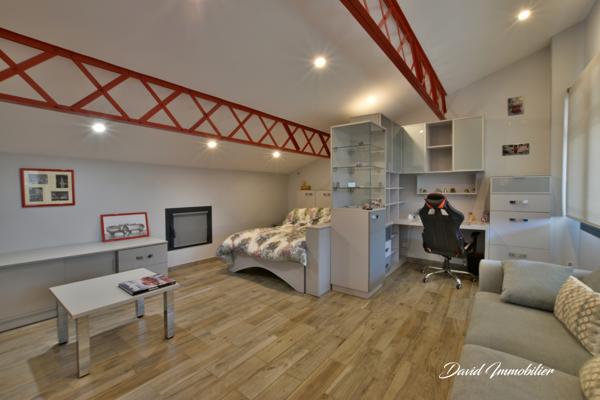 VILLA 3 FACES - 320 m2 + TERRAIN CONSTRUCTIBLE