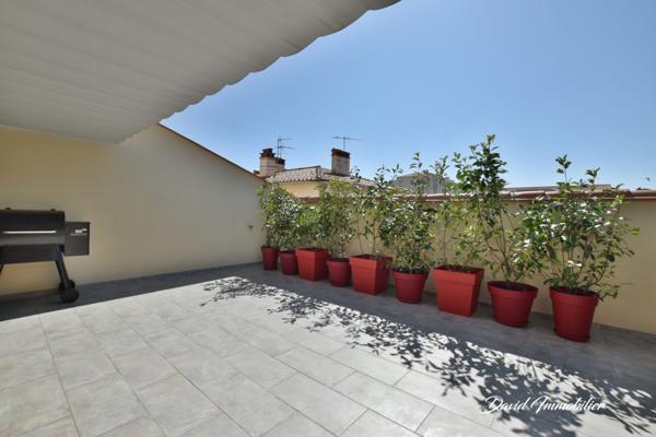 VILLA 3 FACES - 320 m2 + TERRAIN CONSTRUCTIBLE
