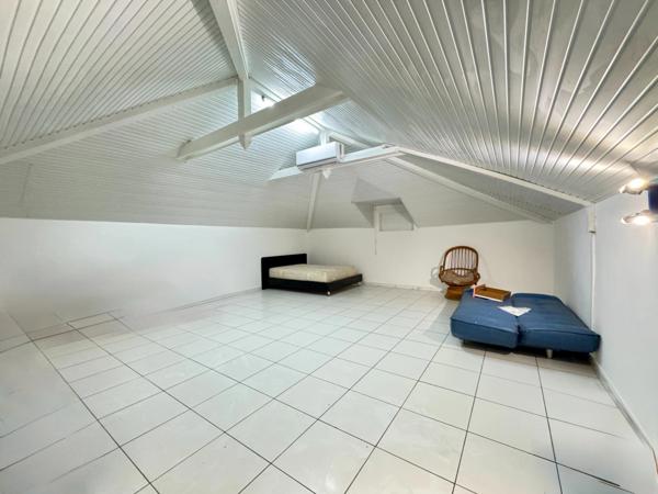 EN EXCLUSIVITE - RARE SAINTE ANNE - ENSEMBLE DE DEUX VILLAS INDEPENDANTES AVEC FORT POTENTIEL LOCATIF