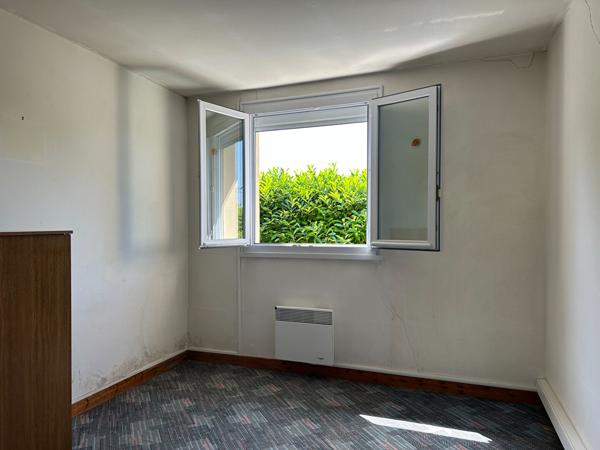 Maison 3 chambres avec garage et jardin !