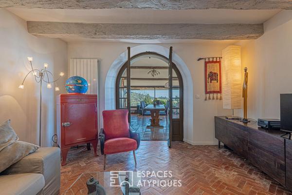 Parenthèse suspendue au Roc Fleuri : vue azur sur les restanques de Magagnosc