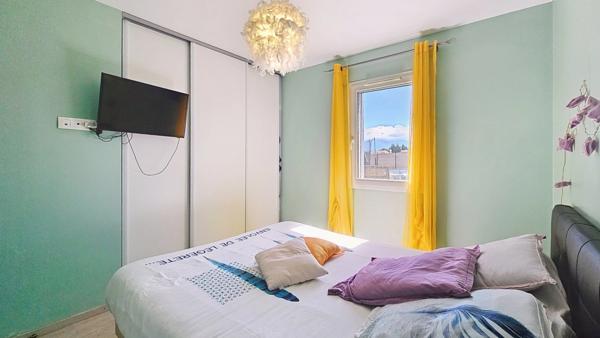 Maison plain pied avec double garage à vendre 5 pièces LOUEY (65)