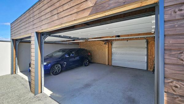 Maison plain pied avec double garage à vendre 5 pièces LOUEY (65)