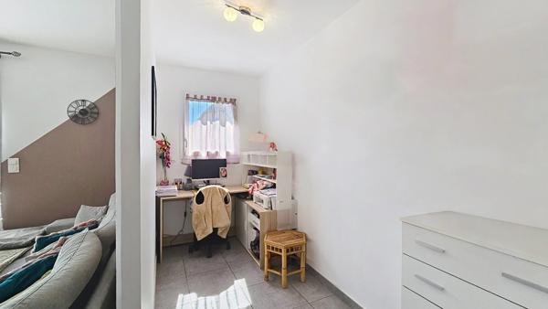 Maison plain pied avec double garage à vendre 5 pièces LOUEY (65)