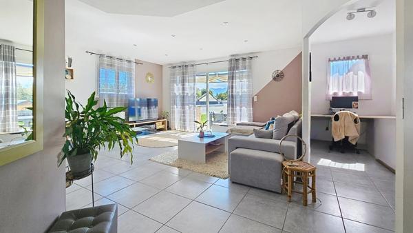 Maison plain pied avec double garage à vendre 5 pièces LOUEY (65)