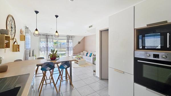 Maison plain pied avec double garage à vendre 5 pièces LOUEY (65)