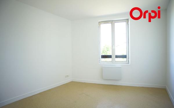 Immeuble à vendre    12 pièces •  Bernay