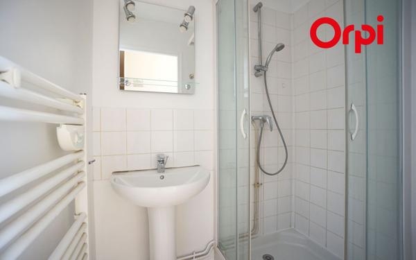 Immeuble à vendre    12 pièces •  Bernay