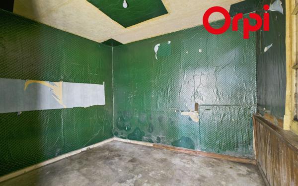 Immeuble à vendre    12 pièces •  Bernay