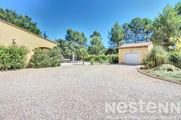 À VENDRE Maison plain-pied 149 m² à Vidauban -Piscine, Garage, Panneaux photovoltaïques