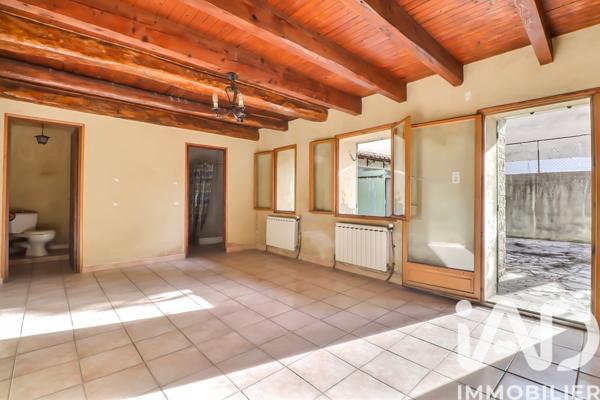 Maison à vendre 4 pièces 150 m² Uzès