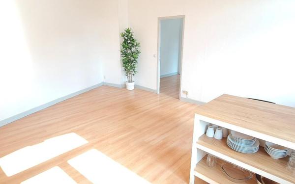Appartement à louer    2 pièces • 50 m2 Tourcoing