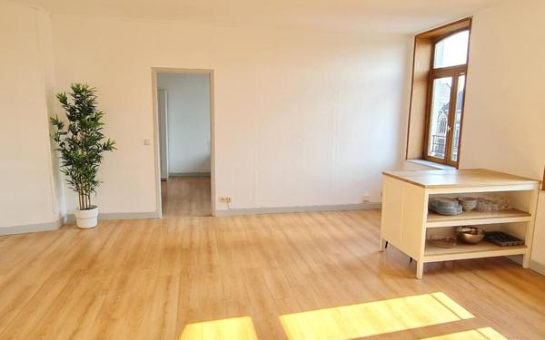 Appartement à louer    2 pièces • 50 m2 Tourcoing