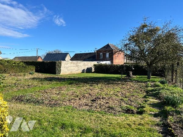 Commune d'Equennes-Eramecourt, sur un terrain de de 2025m² un pavillon