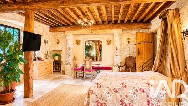 Maison à vendre 10 pièces 393,7 m² Caderousse