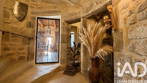 Maison à vendre 10 pièces 393,7 m² Caderousse