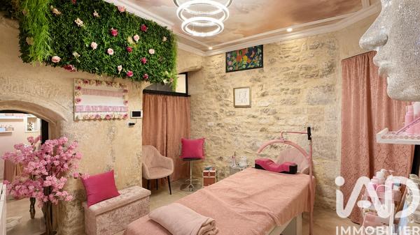 Maison à vendre 10 pièces 393,7 m² Caderousse