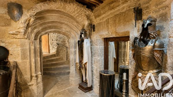 Maison à vendre 10 pièces 393,7 m² Caderousse