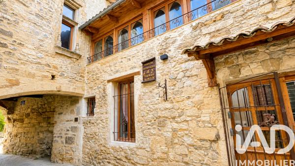 Maison à vendre 10 pièces 393,7 m² Caderousse
