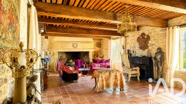 Maison à vendre 10 pièces 393,7 m² Caderousse