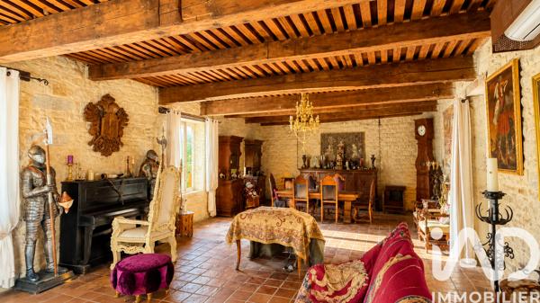 Maison à vendre 10 pièces 393,7 m² Caderousse