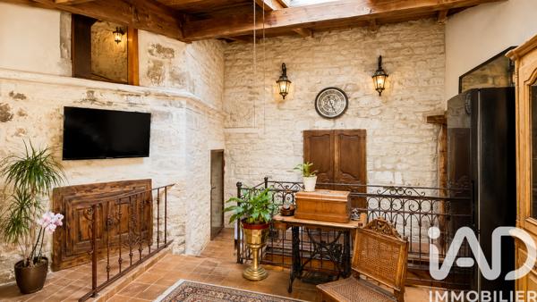 Maison à vendre 10 pièces 393,7 m² Caderousse