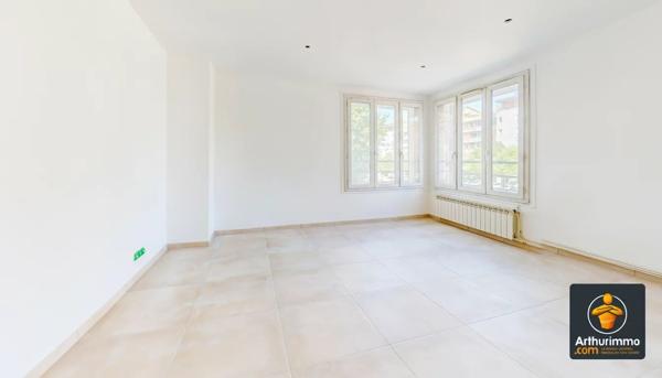 Location                                                      Appartement
                        
                     3 pièces                      54 m2                     à Décines-Charpieu