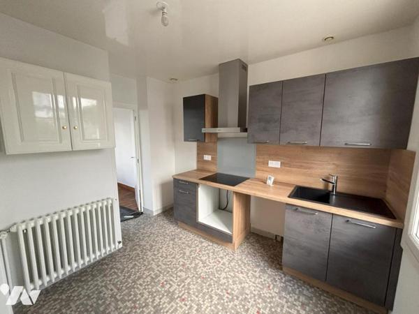 LAVAL, Maison sur sous-sol